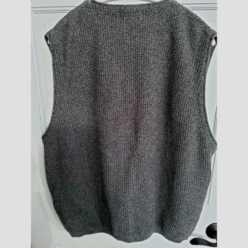 Vintage Eddie Bauer Mens Size XL chunky knit gray button down vest. Made in USA